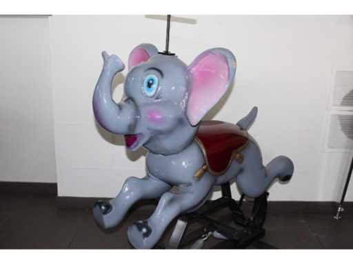 Carrousel éléphant de tour
