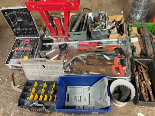 Partij diverse gereedschappen