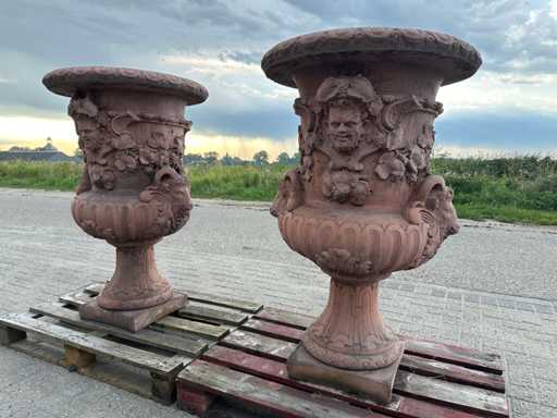 Vaze solide de gr?din?