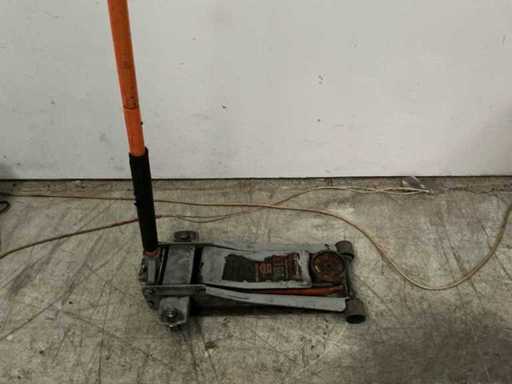 Garage jack