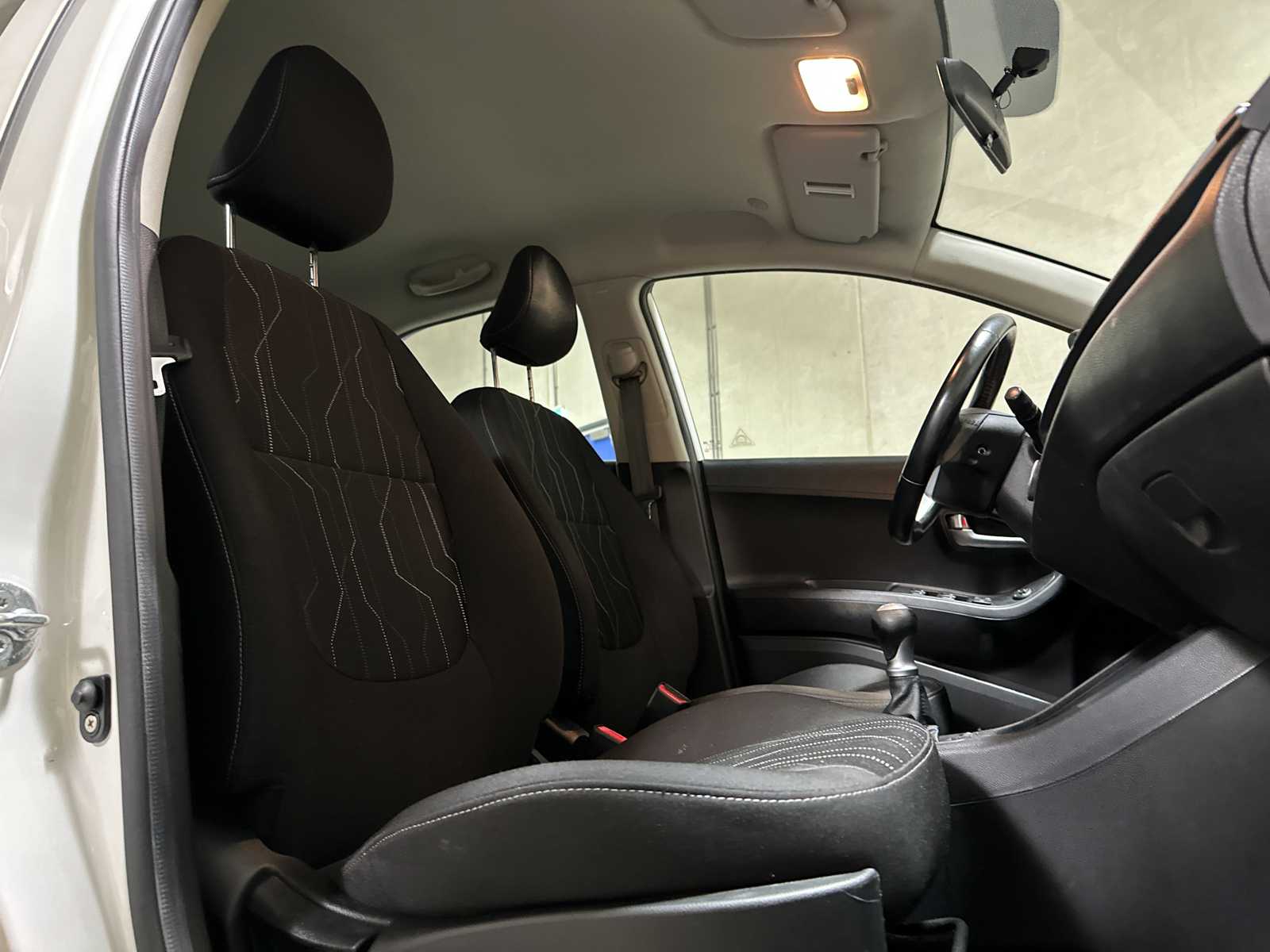 Kia Picanto 1.0 CVVT DynamicLine 69pk 2016 (Origineel-NL), JK-860-D