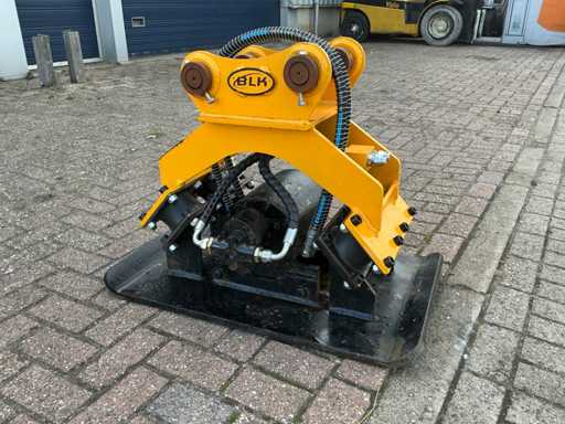 BLK BLK-4 Hydraulic Plate Compactor