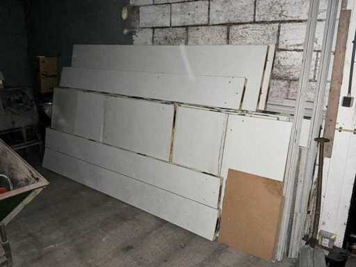 Batch of cold store wall