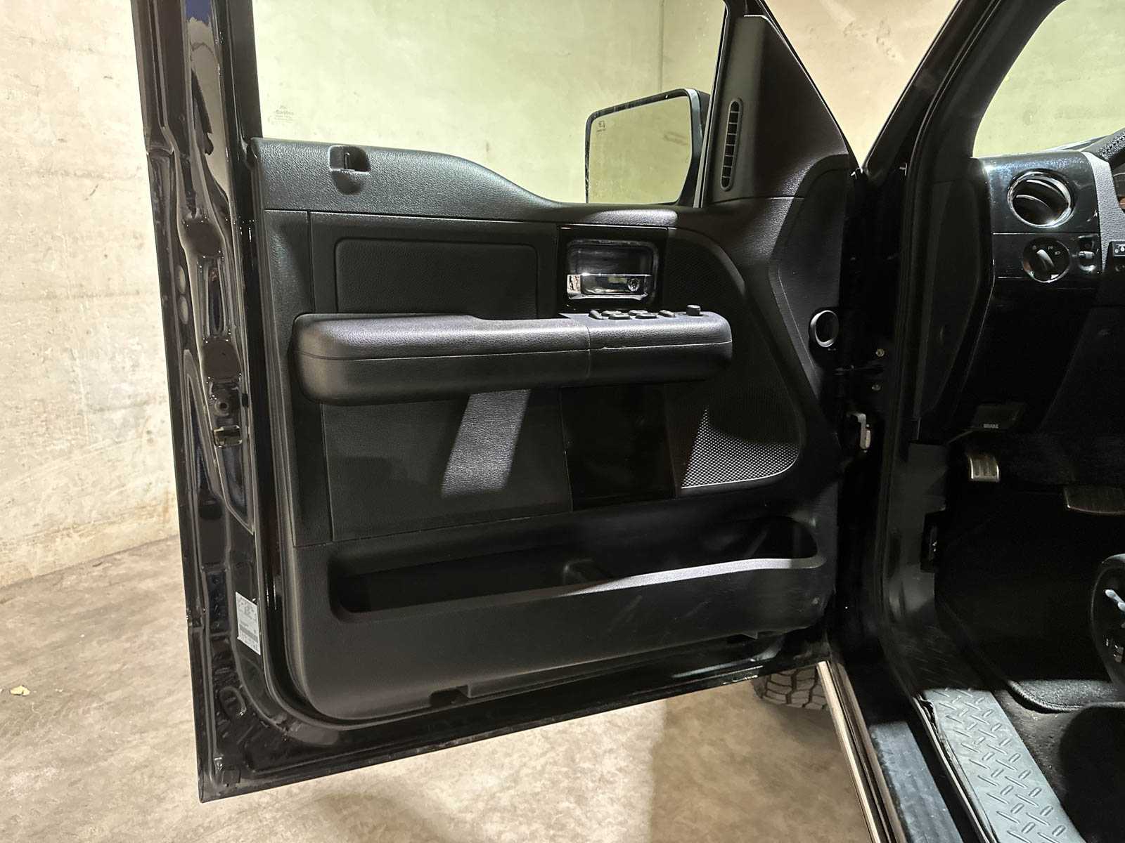 Ford F150 Harley Davidson 5.4L V8 300pk 2009, 20-VRV-4