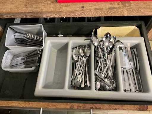 Servies, glaswerk en bestek
