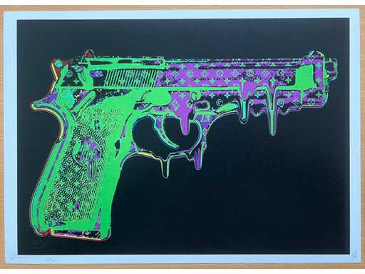 DEATH NYC: Vuitton Gun