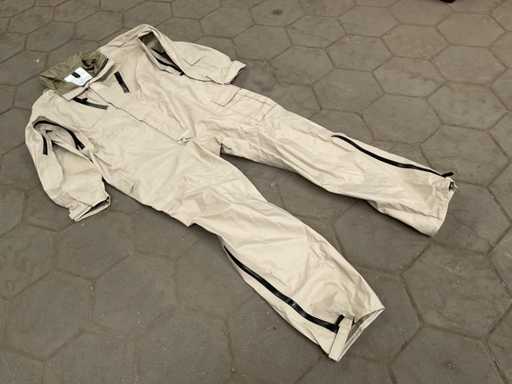 Kombinezon Aerostar International Fuel Handling