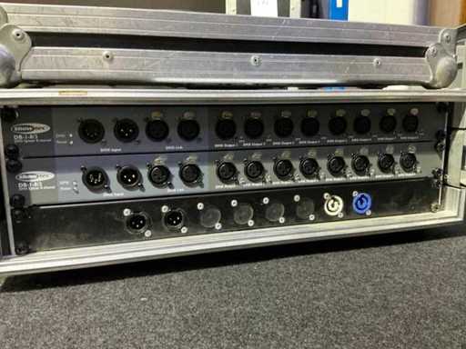 Répartiteur DMX Showtec DB-1-8 16 canaux