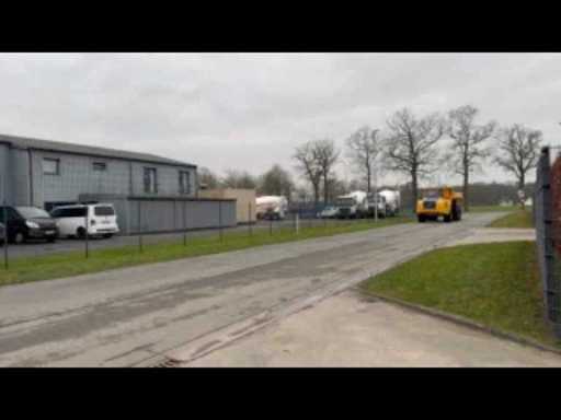 fd57d6f2-5075-4305-ac6d-d4475de3d70b.mp4