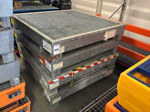 Stahllattenboden mit Sammelbrett (4x)