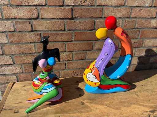 Donna scultorea (2 volte)