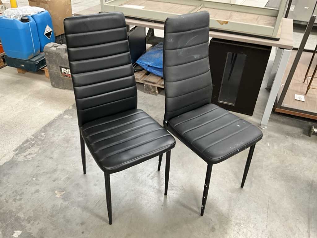 10 stoelen