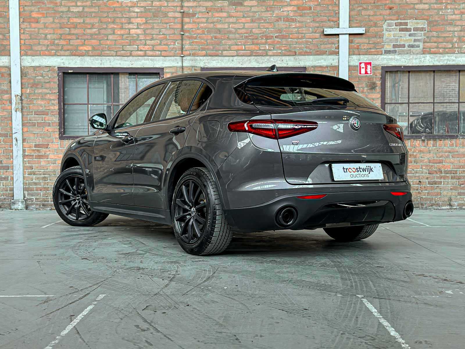 Alfa Romeo Stelvio 2.0 T AWD Super 200pk 2018 (Origineel-NL), RT-553-H