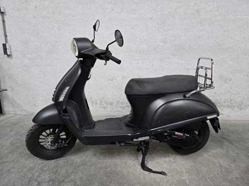 BTC - Snor scooter - Riva II - 4T 25km uitvoering Brommer dkn75f