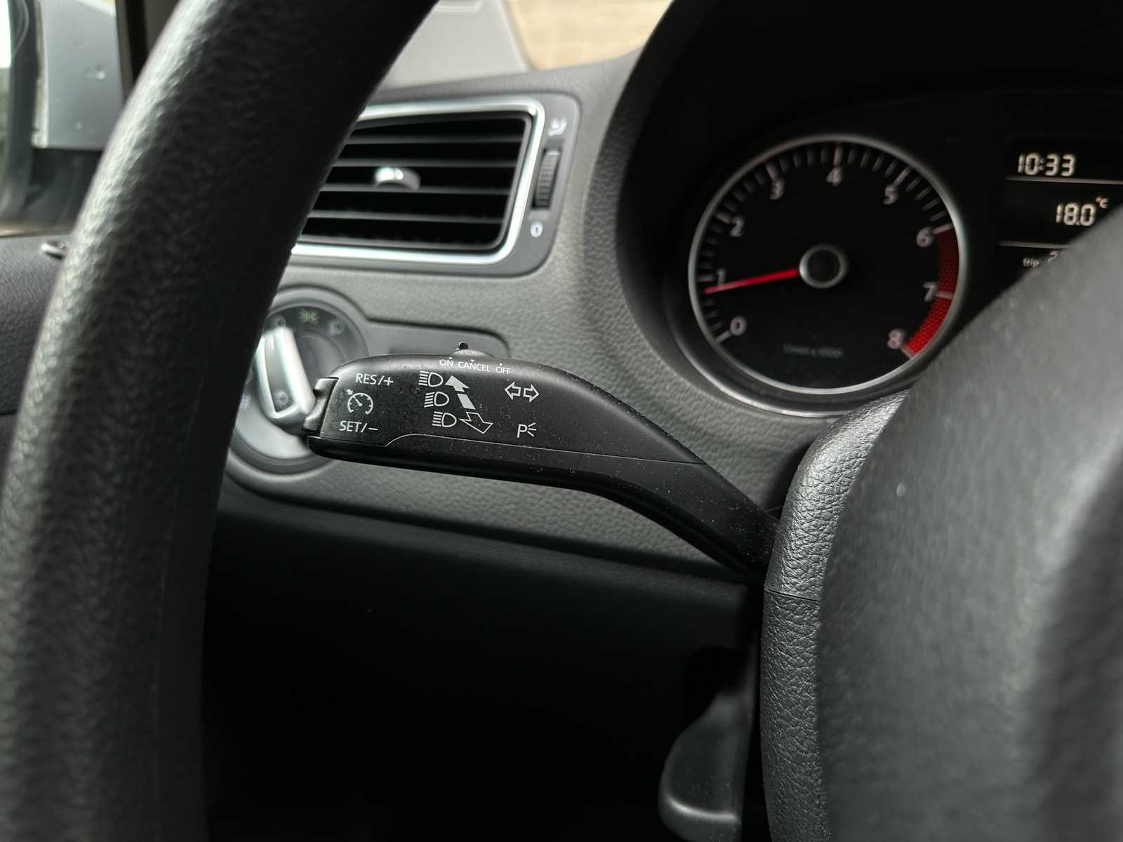 Volkswagen Polo 1.4-16V Comfortline 86pk 2011 (Origineel-NL), 96-RFG-3