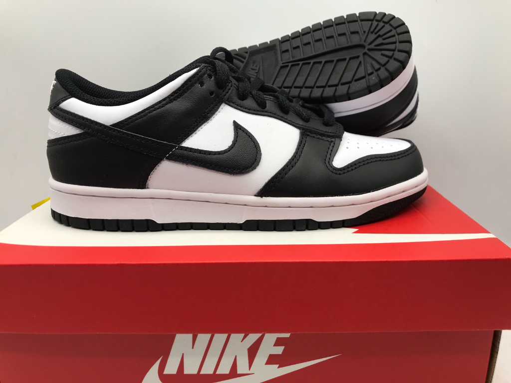 Nike Dunk Low Biały/Czarno-Biały Trampki 40