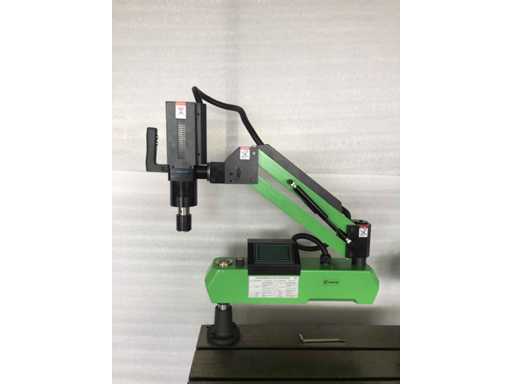 FREUTEK LON0004/D Elektrische Gezapfmaschine 30U - DIN M6-M30