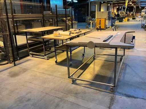 Set van 2 rollende karren