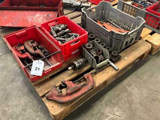 Lotto di utensili manuali