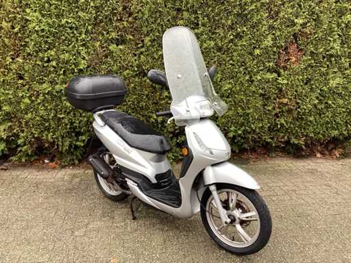 Peugeot - Tweet - D-268-VB