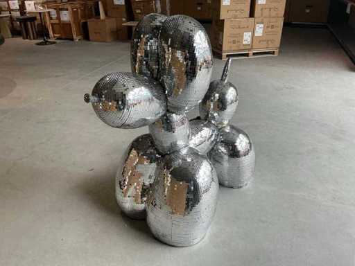 Decorazione con specchi a specchio per cani Interiori di Richmond