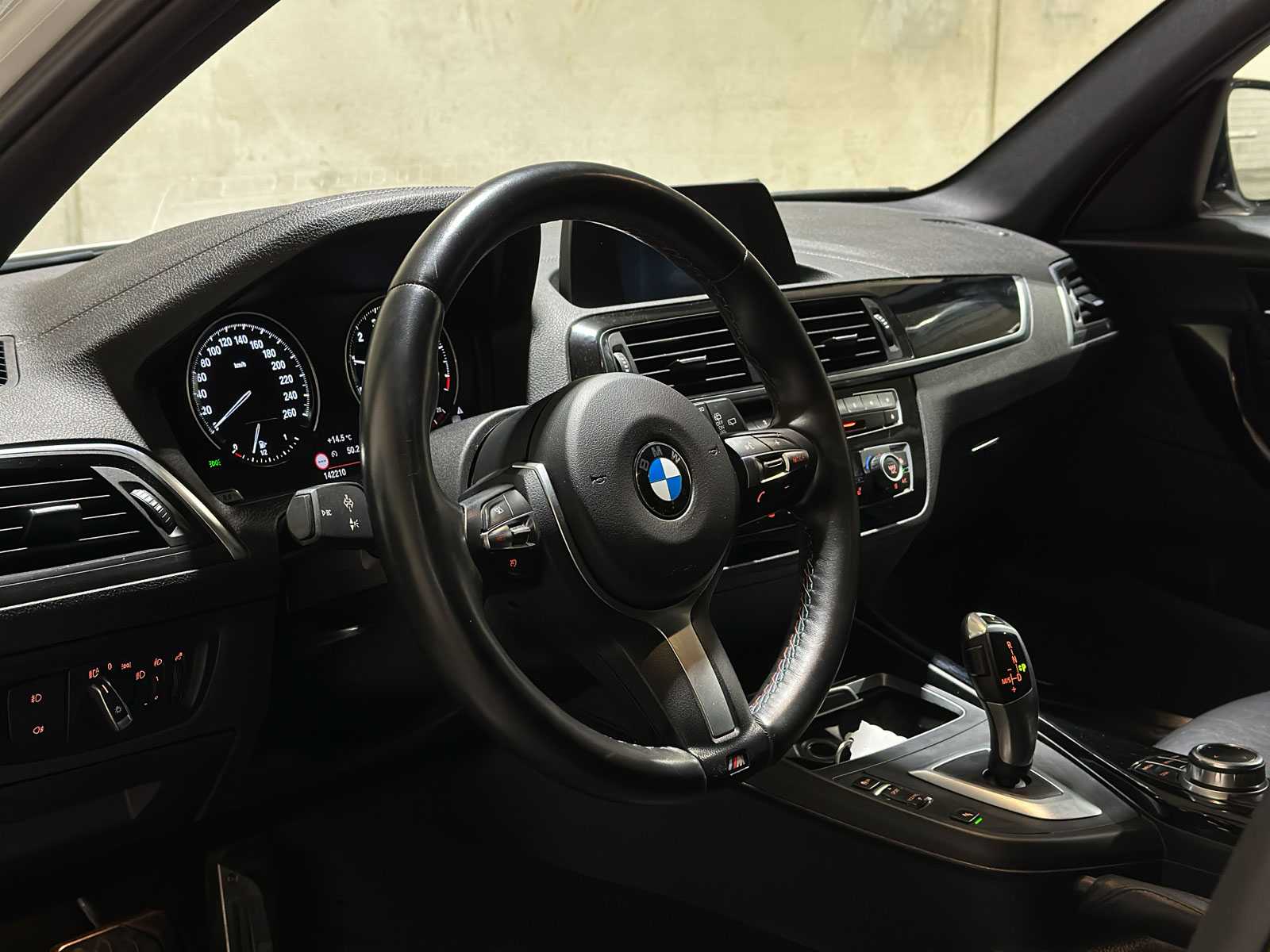 BMW 118i Edition M Sport Shadow High Executive 1-serie 134pk 2019, P-613-RT 