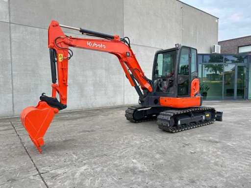 Excavators, forklifts and earthmoving equipment