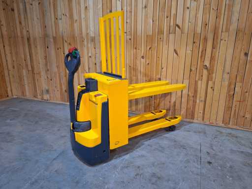 Jungheinrich - EJE120 - Elektropalette 750 mm Hubhöhe