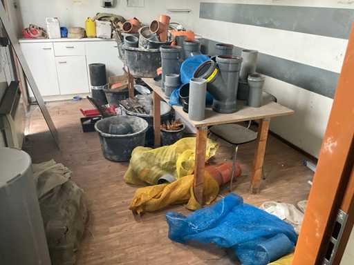 Lot de divers équipements d’entrepreneurs