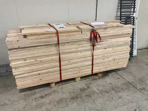 Un lot de lemn de schelă