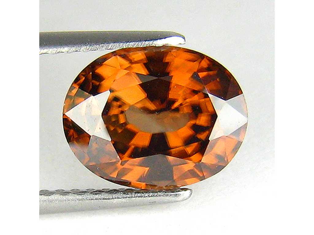 Zircon naturel (orange brunâtre) 4,03 carats