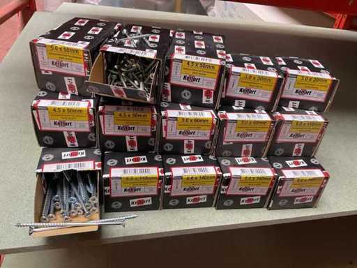 15 scatole di viti per legno