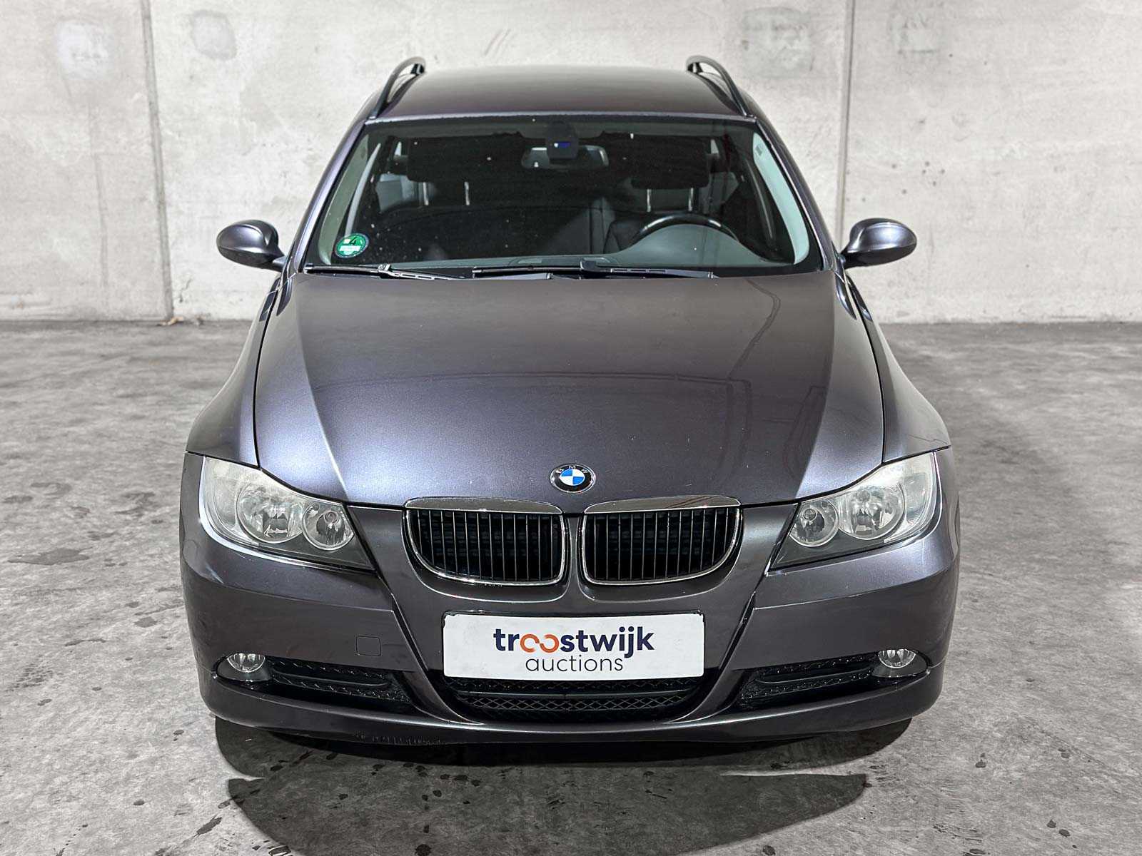 BMW 318i Touring High Executive 3-serie 141pk 2008, 22-HNJ-3 youngtimer