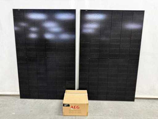 Ureco - set of 2 solar panels (420 Wp) AEG 0.75 kW inverter