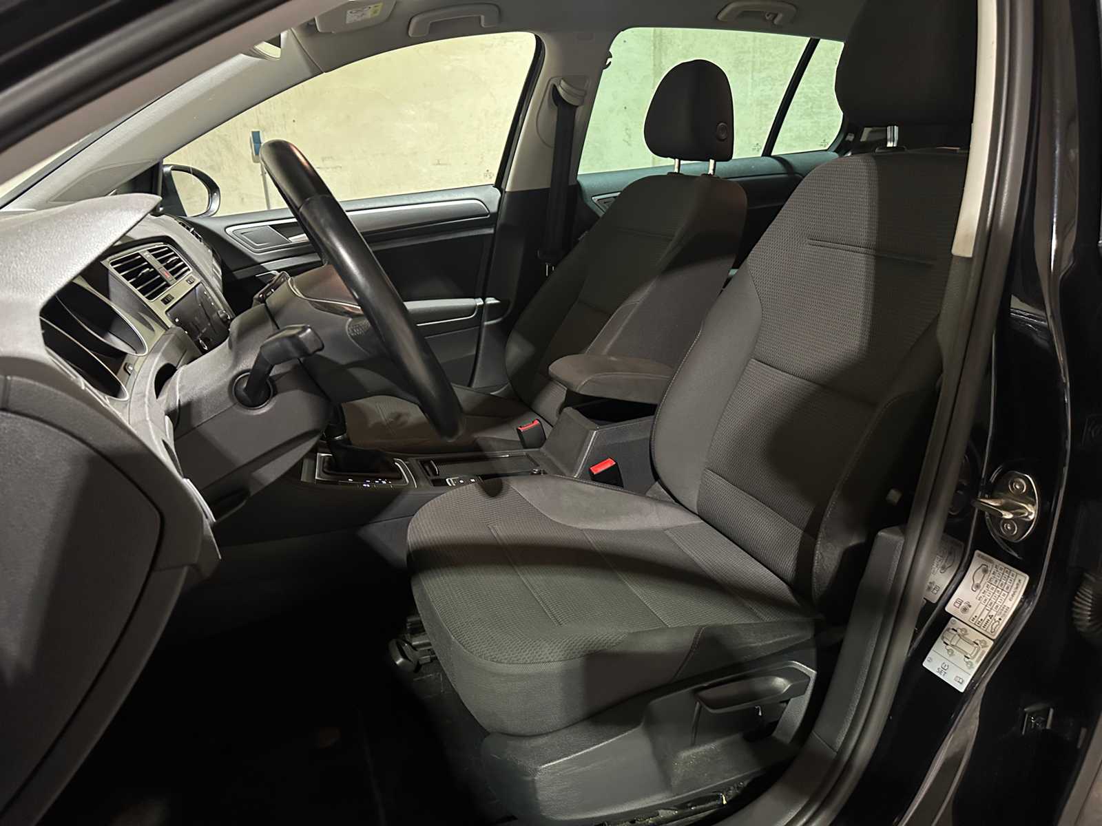 Volkswagen Golf 1.0 TSI Comfortline Business 116hp 2019, ZL-832-K