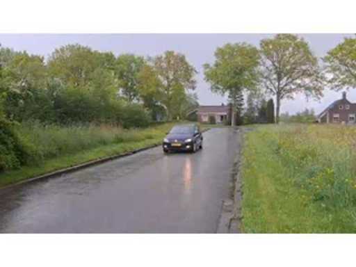 812b07bf-9d99-4aae-b64a-69b8ff9b4244.mp4