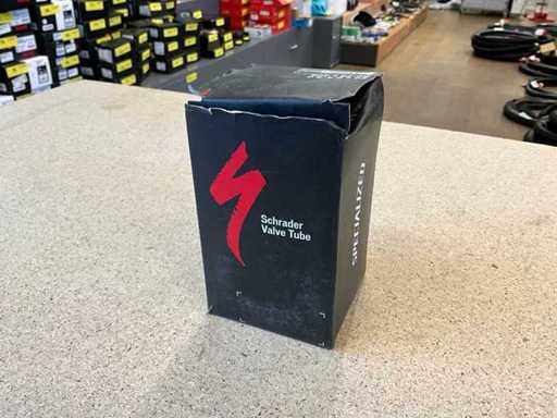 Specialized Schrader 20x2.4-3.0 60-76x406 valve 32mm inner tube (4x)