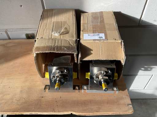 Sames Feinpruef N19-DLC Pompa cieczowa (2x)