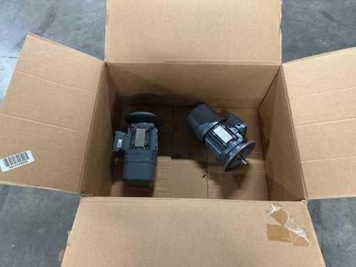 SEW-Eurodrive – silnik elektryczny (2x)