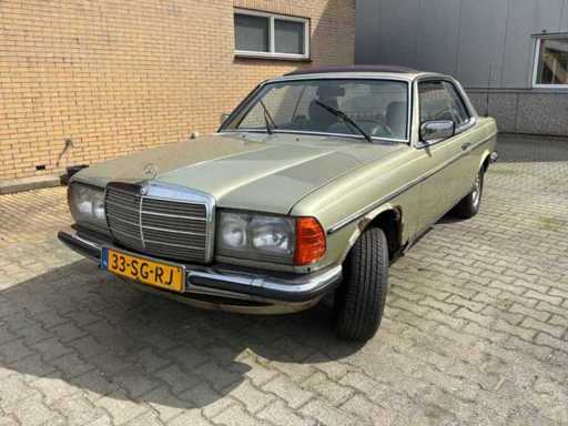 1980 Mercedes-Benz 200-280 (W123) 230 CE Classic Car
