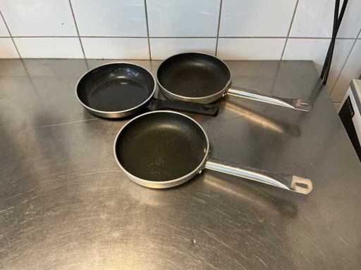 Frying pan (3x)