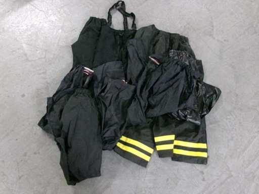 Mix per pantaloni antipioggia, usato (R11) (41x)