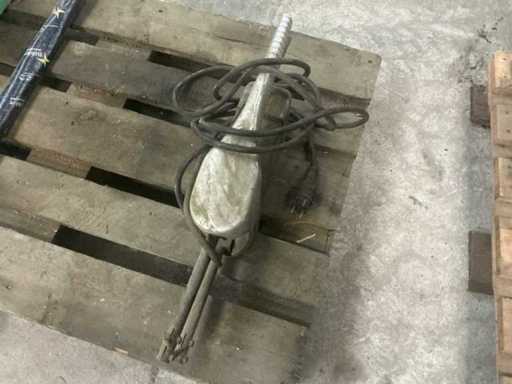 Spot welding machine