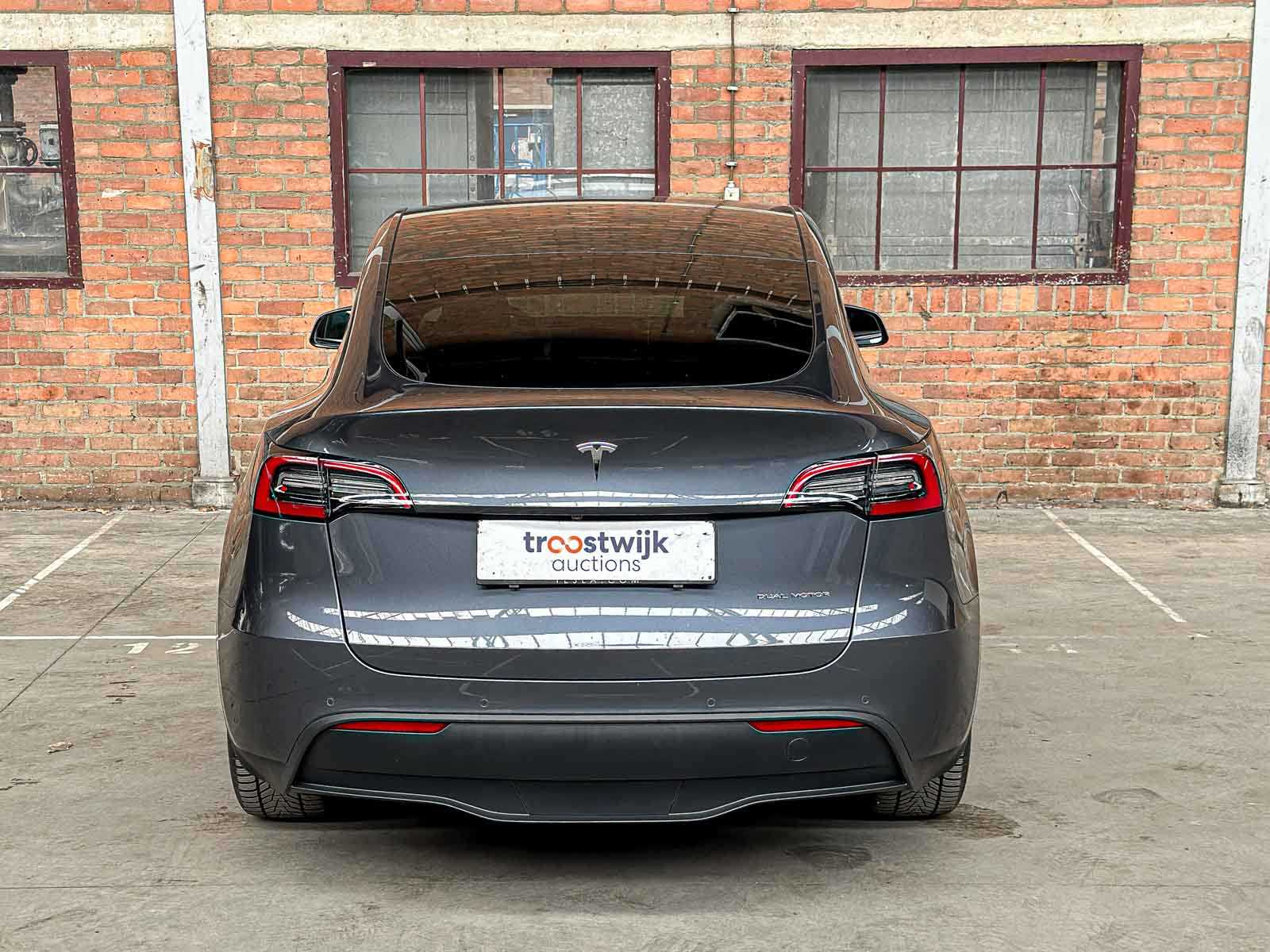 Tesla Model Y Max Range AWD 345pk 2022