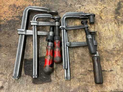 Batch of glue clamps
