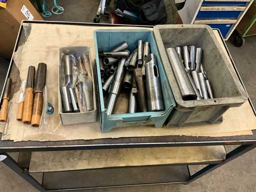 Lot Man?oane conice / Con Morse pentru burghie