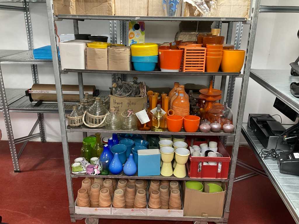 Batch of various pots and vases (400x)