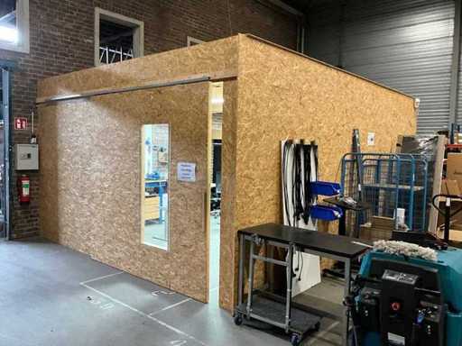 Werkstatt 28 m³ abnehmbar mit Schiebetür und Beleuchtung