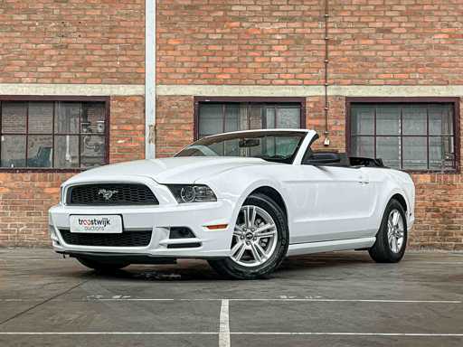 Ford Mustang Cabriolet 3.7 V6 305pk 2014