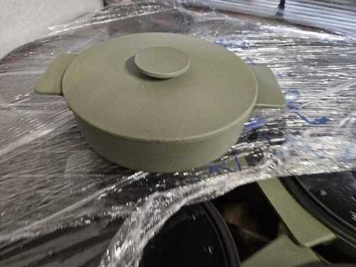 1x Serax - Surface - Pot de cuisson en fonte camouflage vert 23cm